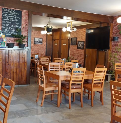 Dřevěné stoly se zesílenou konstrukcí title Dřevěné stoly se zesílenou konstrukcí img