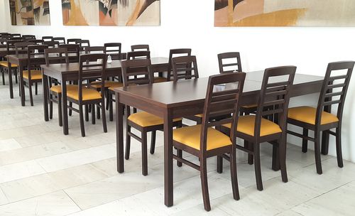 Dřevěné stoly KIAN M