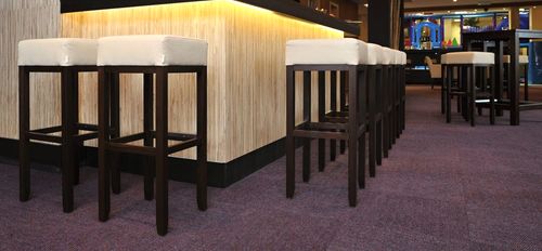 Drevené barové stoličky