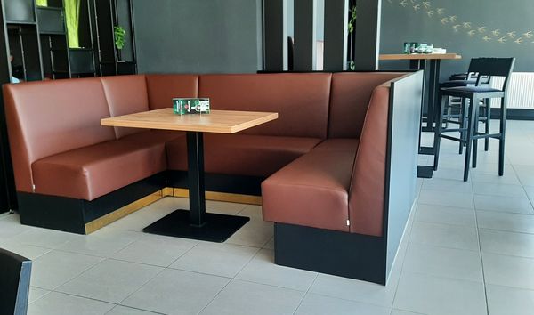 Restaurační lavice čalouněné na míru
