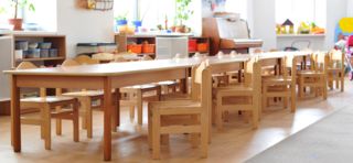 Dětské dřevěné stoly