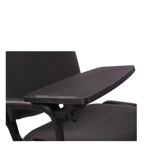 Čalouněné židle se sklopnou podložkou. 