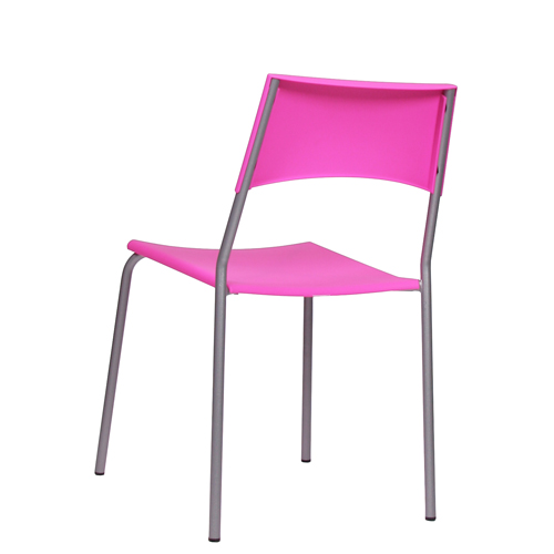 plastové židle do kavárny nebo restaurace