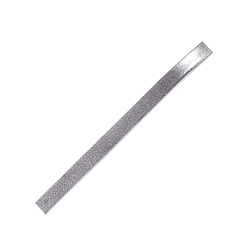 Povrch upravený kladívkováním pro banketové židle