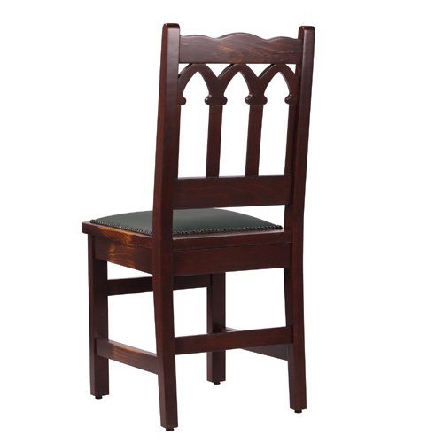 Dřevěné bukové židle s gotickým motivem na opěradle