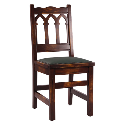 Dřevěné bukové židle s gotickým motivem