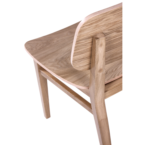 Drevené bistro stoličky