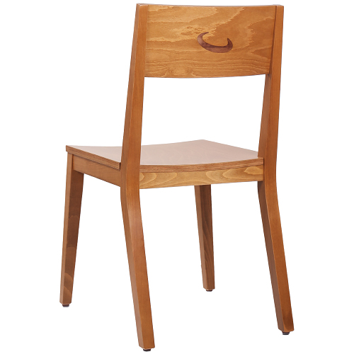 Dřevěné židle do restaurace s logem