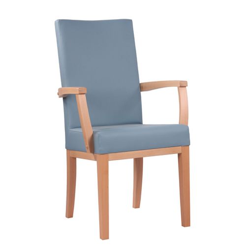 Dřevěná pohodlná celočalouněná židle