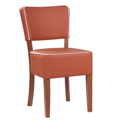 Čalouněné židle do restaurace s paspulí