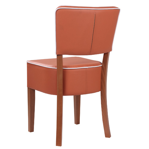 Čalouněné židle do restaurace s paspulí