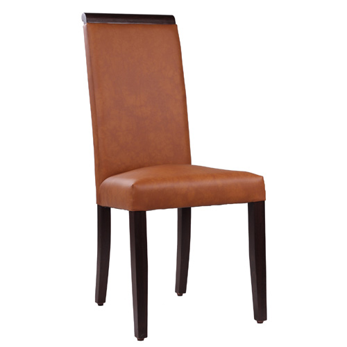 Drevené stoličky do reštaurácie