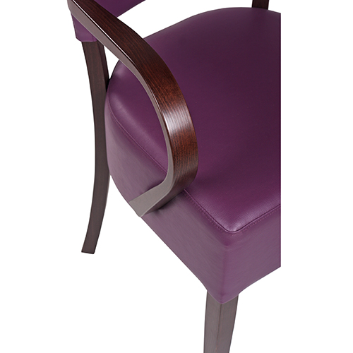 Pohodlné čalúnené stoličky do reštaurácie