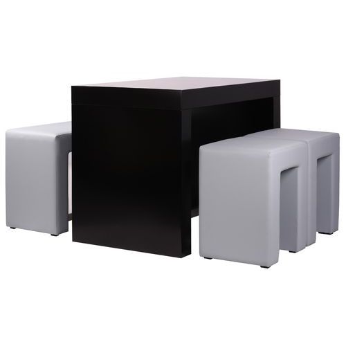 Lounge setavy stolů a židlí