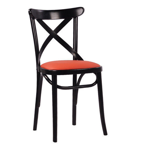 Ohýbaná dřevěná židle