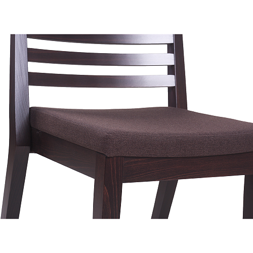 Dřevěné židle do restaurace s možností stohování