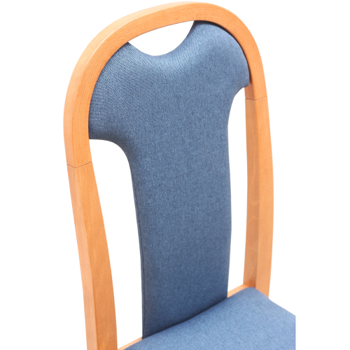 Dřevěné židle do restaurace s možností stohování