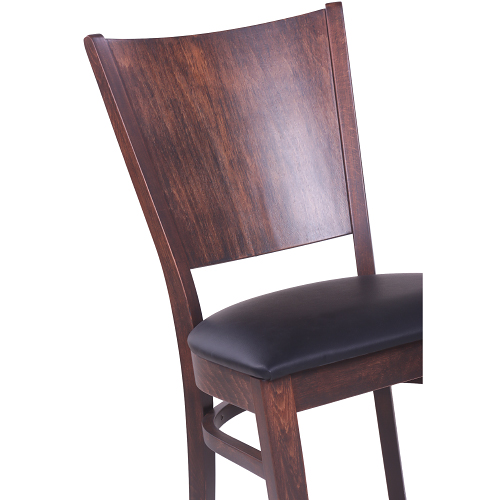 drevené stoličky do reštaurácie